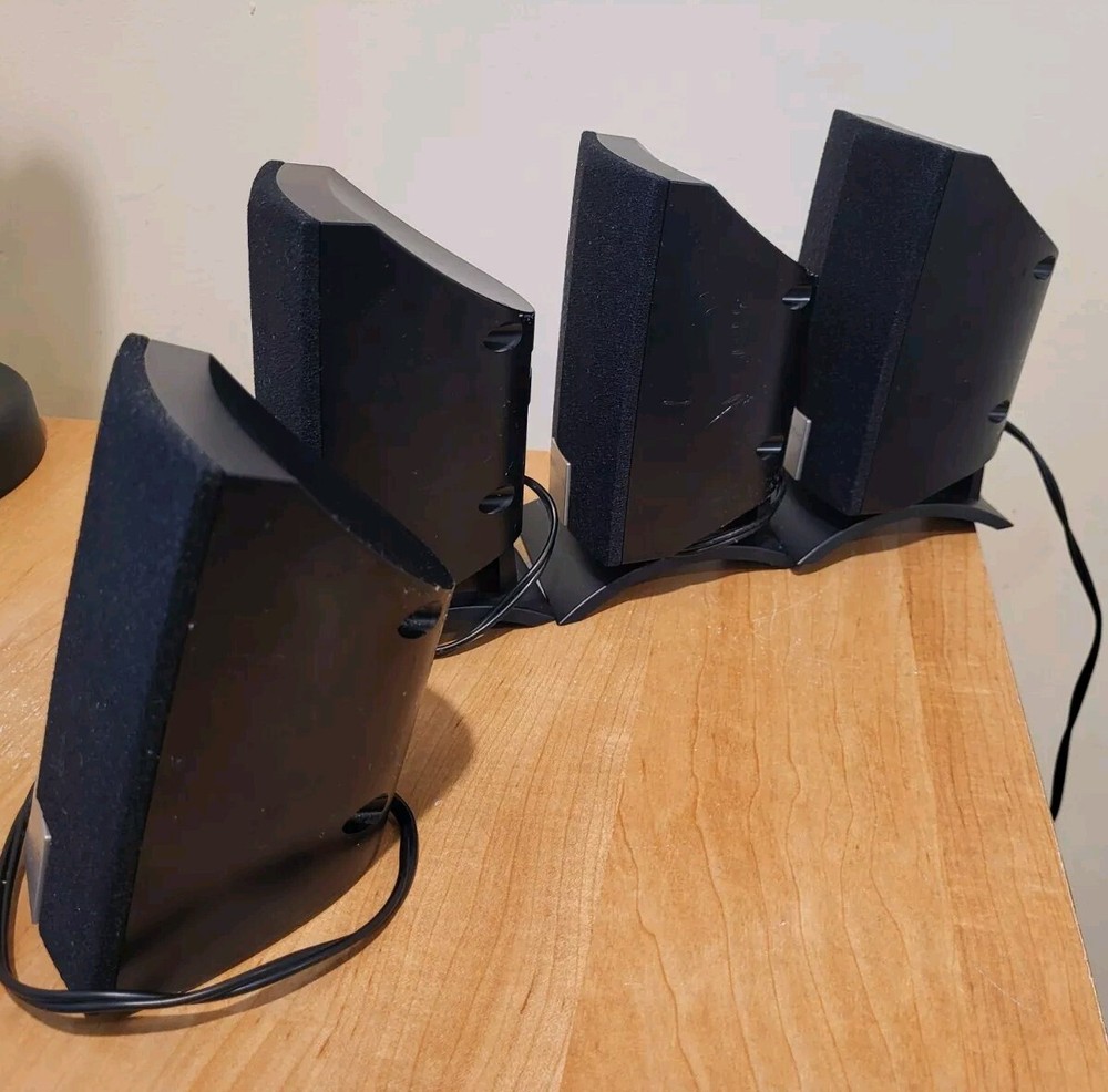 CREATIVE 4 Speakers Three with Stands PC Surround ?