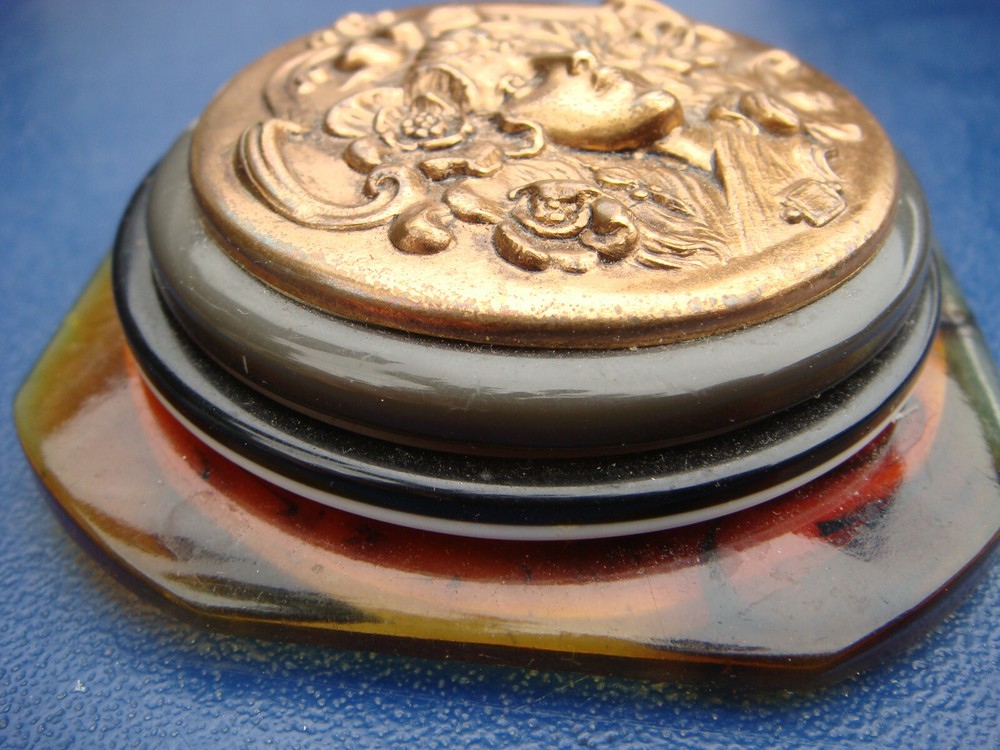 VINTAGE MULT-TIER BROOCH COPPER CAMEO SIGNED ETTA