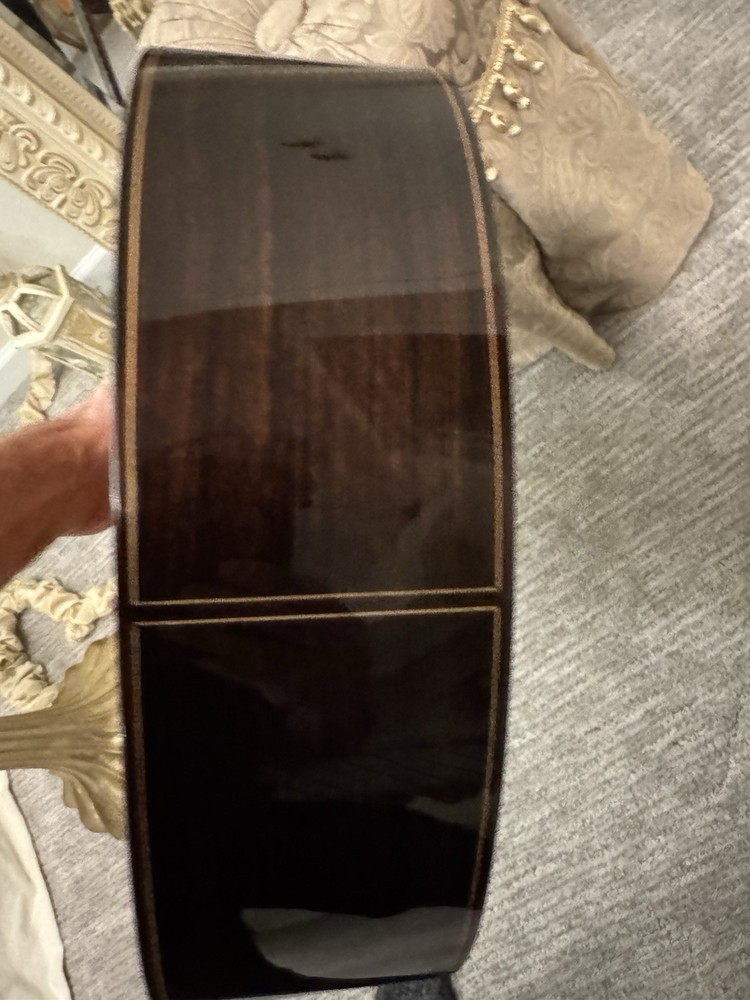 Classical Guitar, Easy To Play. Sounds Great.