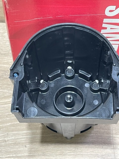 NOS Standard DR-460 Distributor Cap