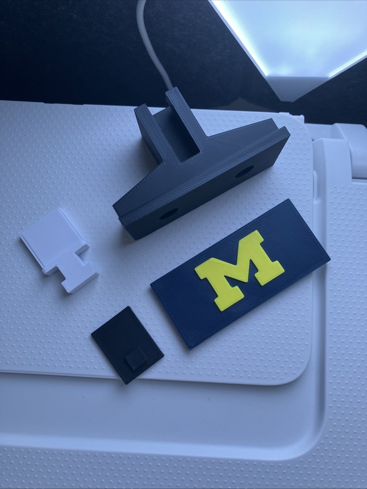 ￼ Michigan Wolverines custom card stand!! Fully Adjustable!! ￼