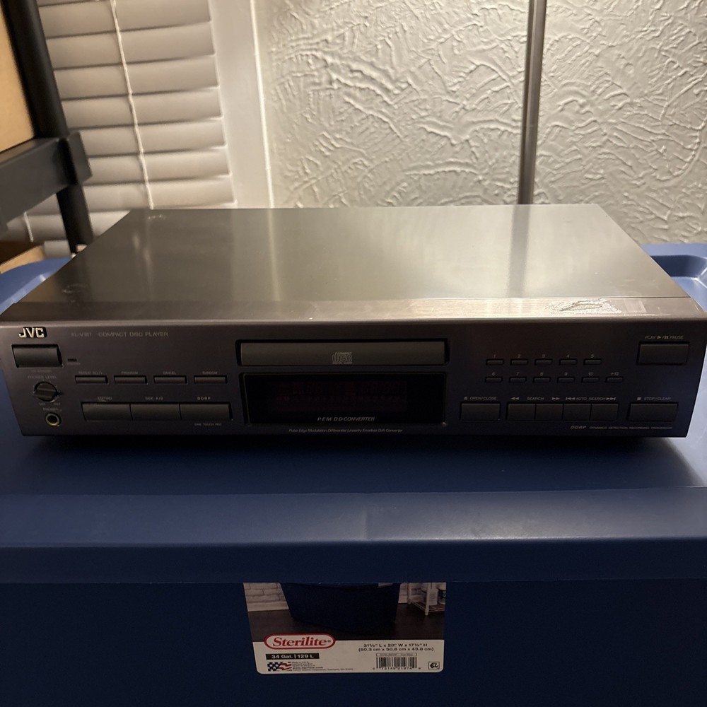 JVC  XL-V161TN Compact Disc Player