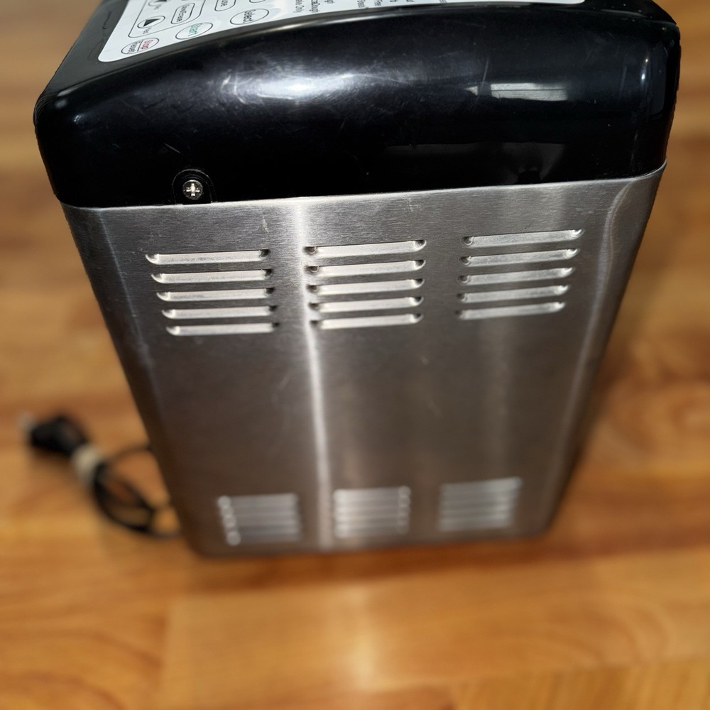 Breadman Ultimate Plus Model TR2500BC Stainless 1.5 - 2LB Bread Maker, Excellent