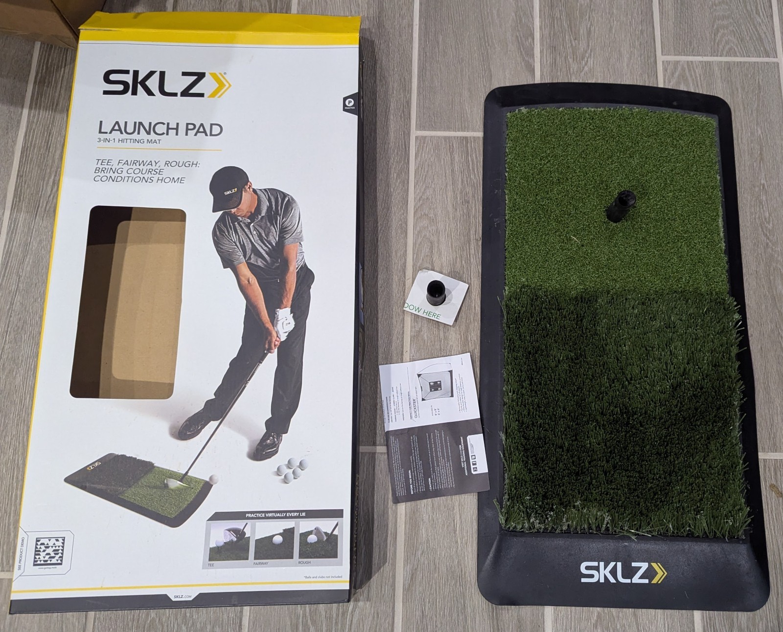 golf Launch Pad 3 in 1 hitting mat complete with box SKLZ light use