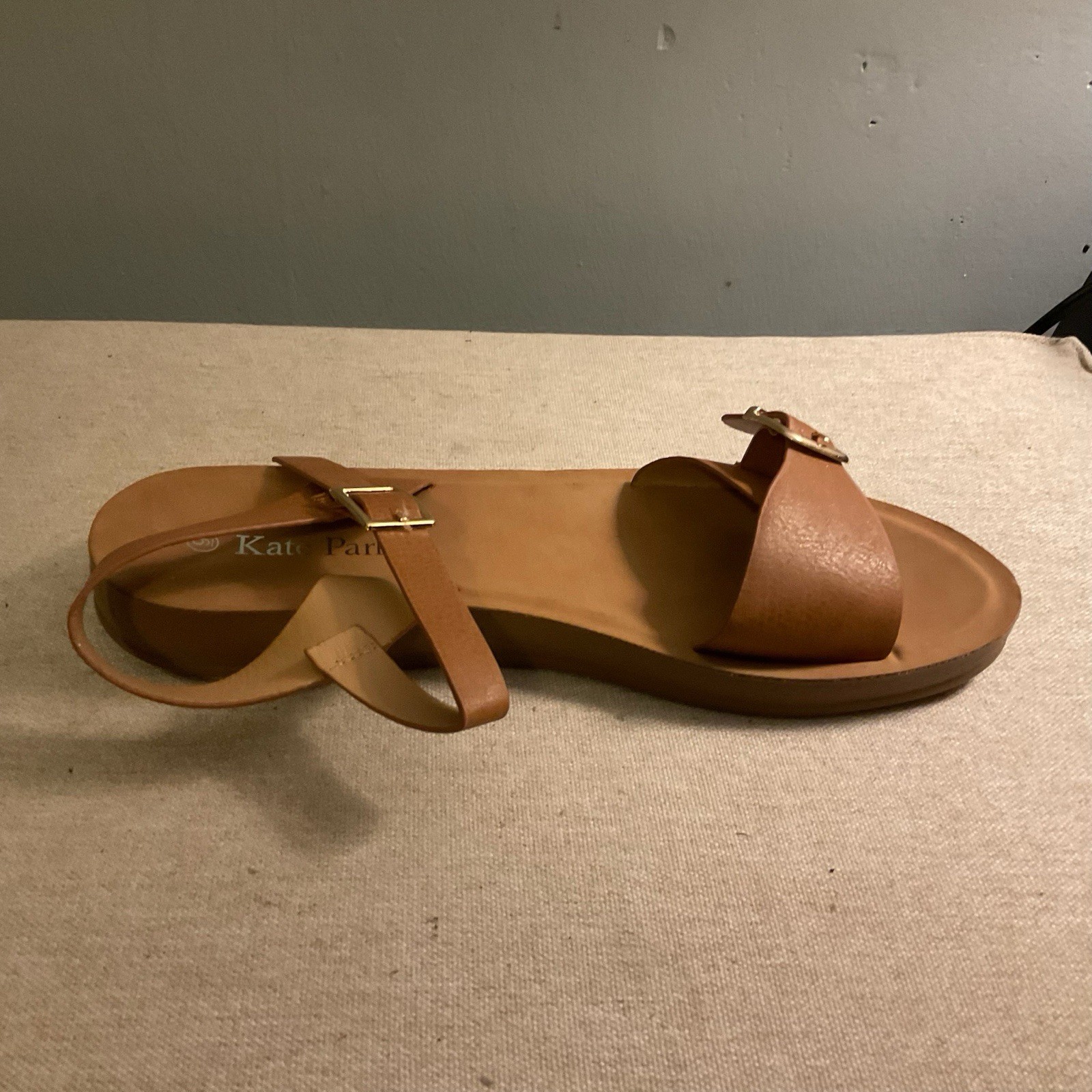 Kate Park Brown Strappy Flat Buckle Sandals Women’s Size 9 NWOB