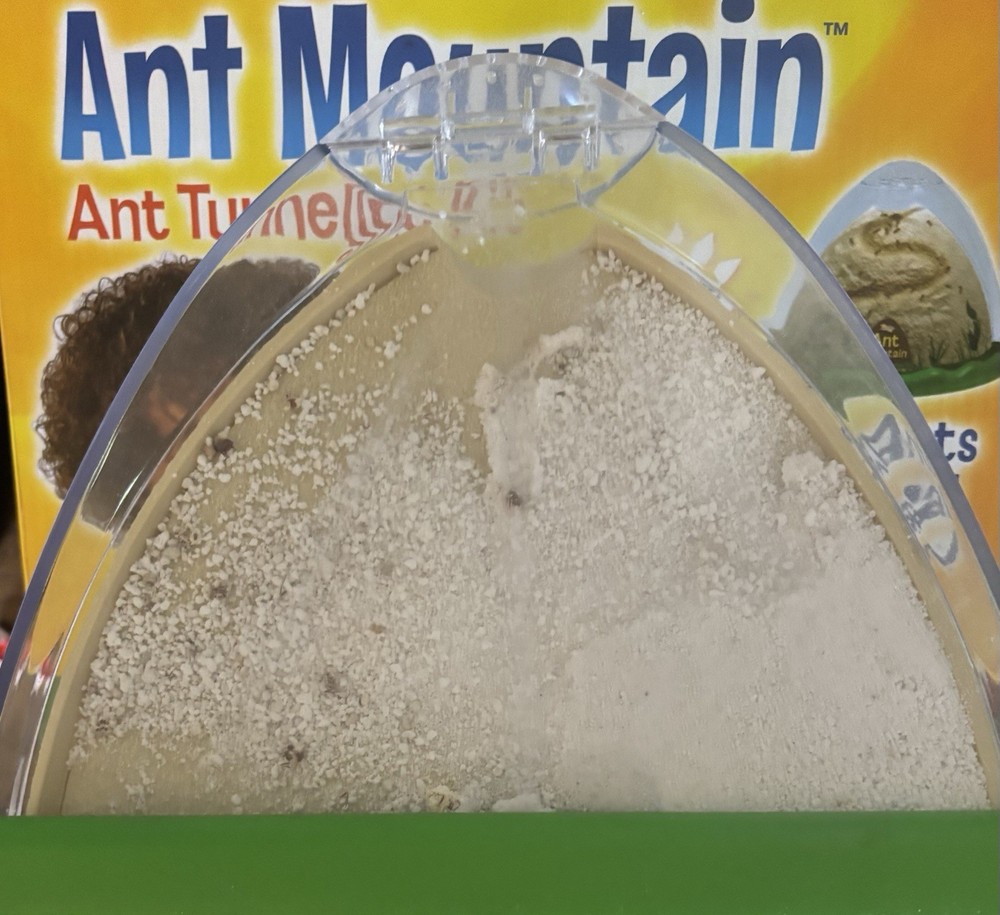 Insect Lore 2018 Ant Mountain Tunneling Kit Includes Everything Except The Ants