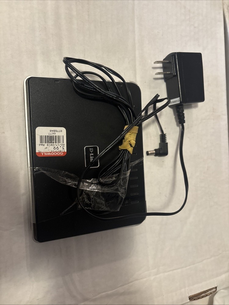 D-Link DES-1105 5-Port 10/100 Network Switch