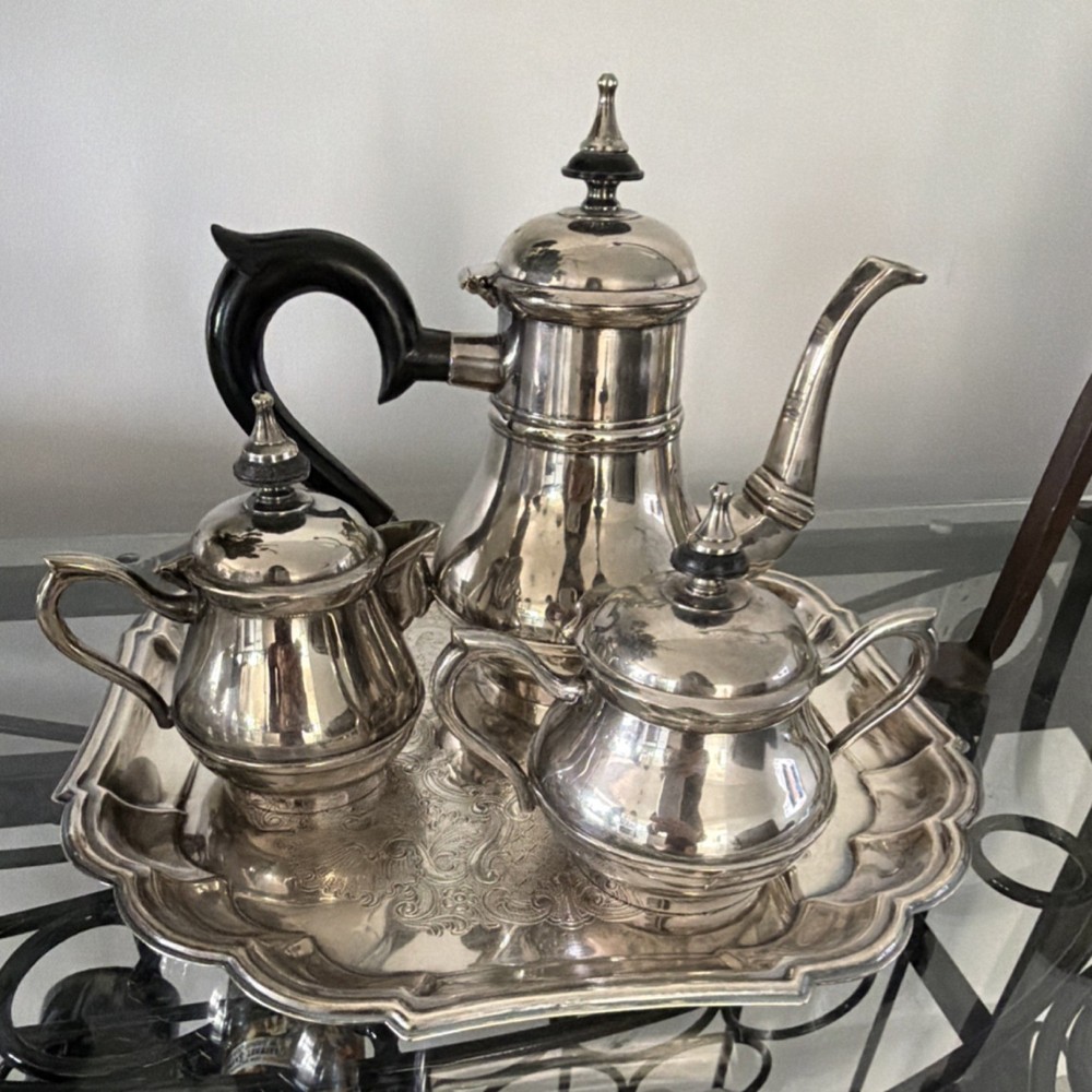 Vintage  silverplated tea & coffee pot with creamer made in india