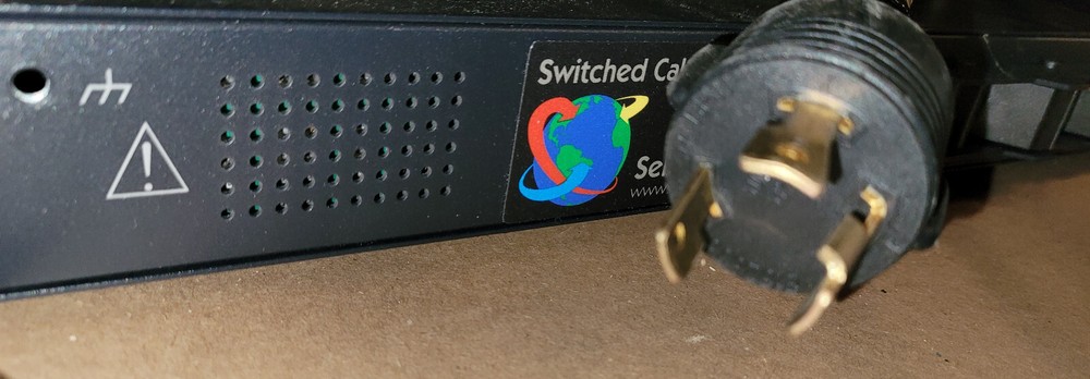 Server Technology CW-24V2C311A1 Sentry Distribution Unit 240V C13 C19 L6-30P