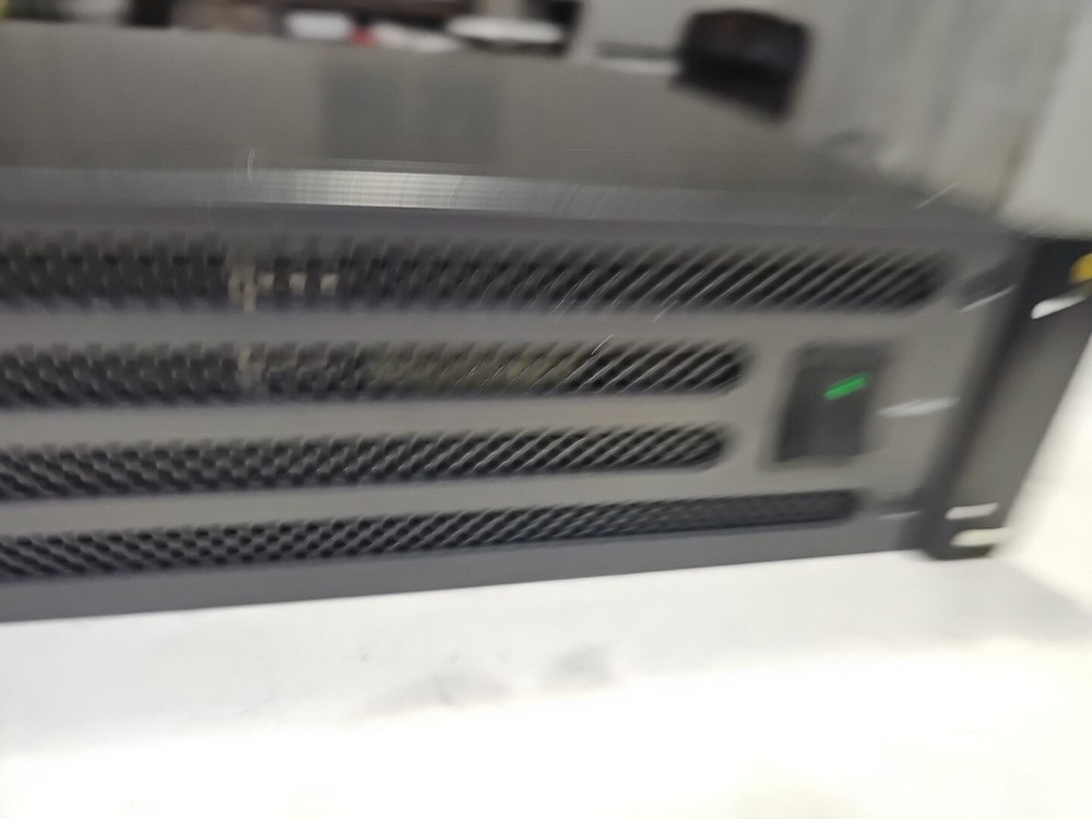 Mackie FRS 2800 Powered amplifier Excellent Condition