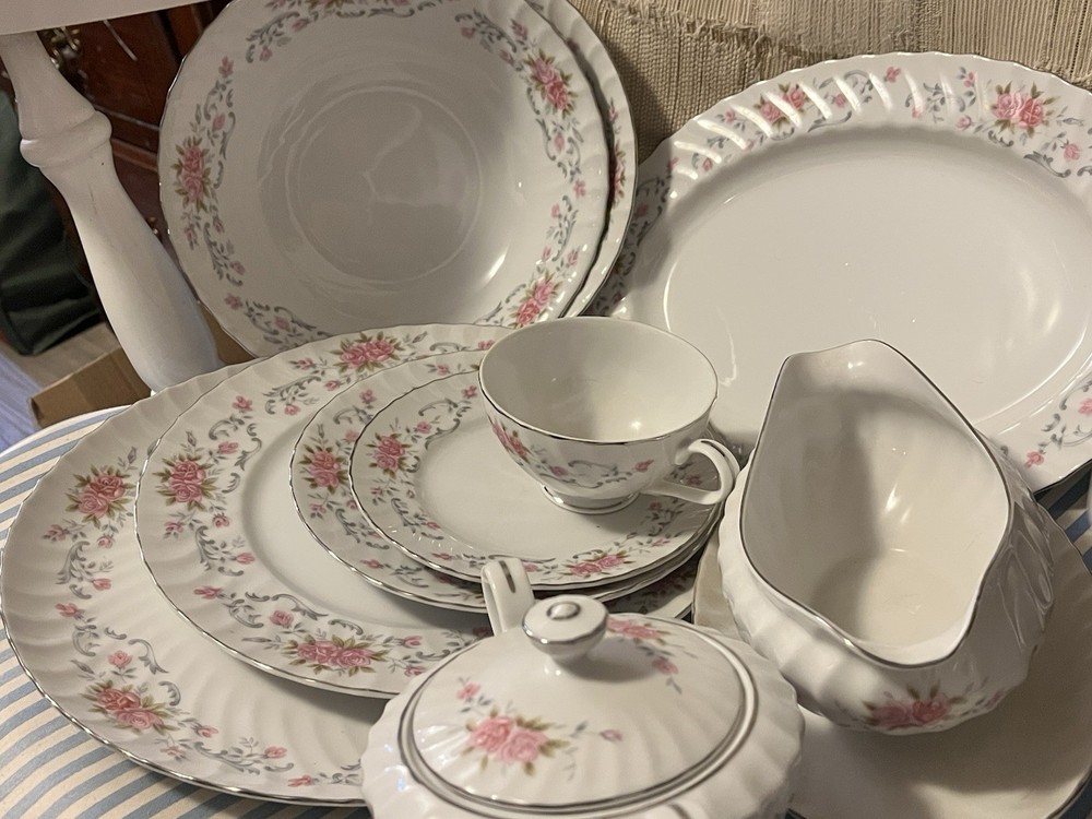 Place setting for 12 Lovely Bone China Anne Pattern