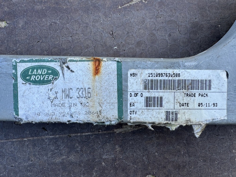 Land Rover Corner Capping Genuine Part MWC3316