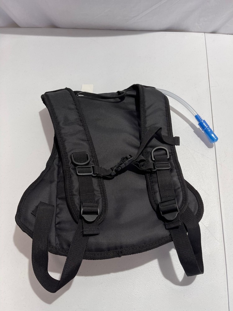 FORM FOCUS WATER HYDRATION PACK, BACKPACK WATER BLADDER BLUE BLACK NEW