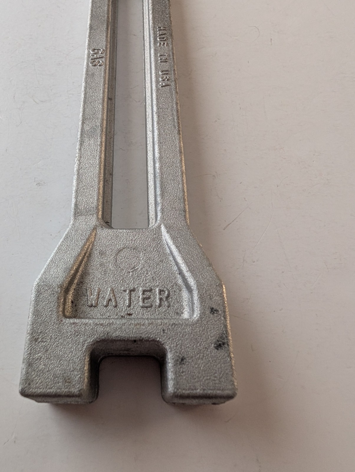 UTILITIES WRENCH / TOOL GAS & WATER SHUT OFF / ON ~ U.S.A ~ ON DUTY 4 In 1