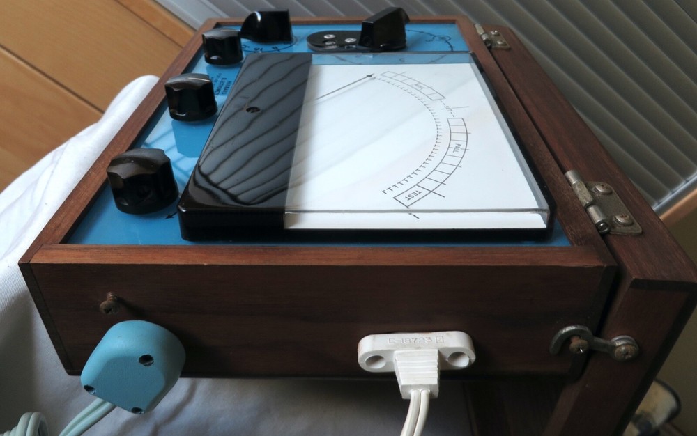 American Mark V E-Meter.  Hubbard Electrometer Circa 1979.