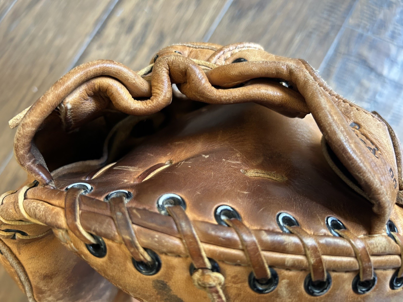 Game Used Auto Tony Peña 1982 Wilson Catchers Mitt Pittsburgh Pirates Photomatch