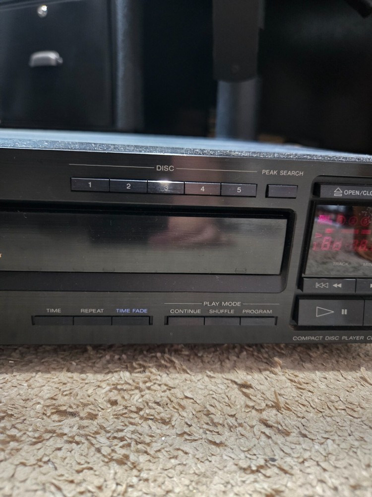 Sony Compact Disc Player CDP-C505