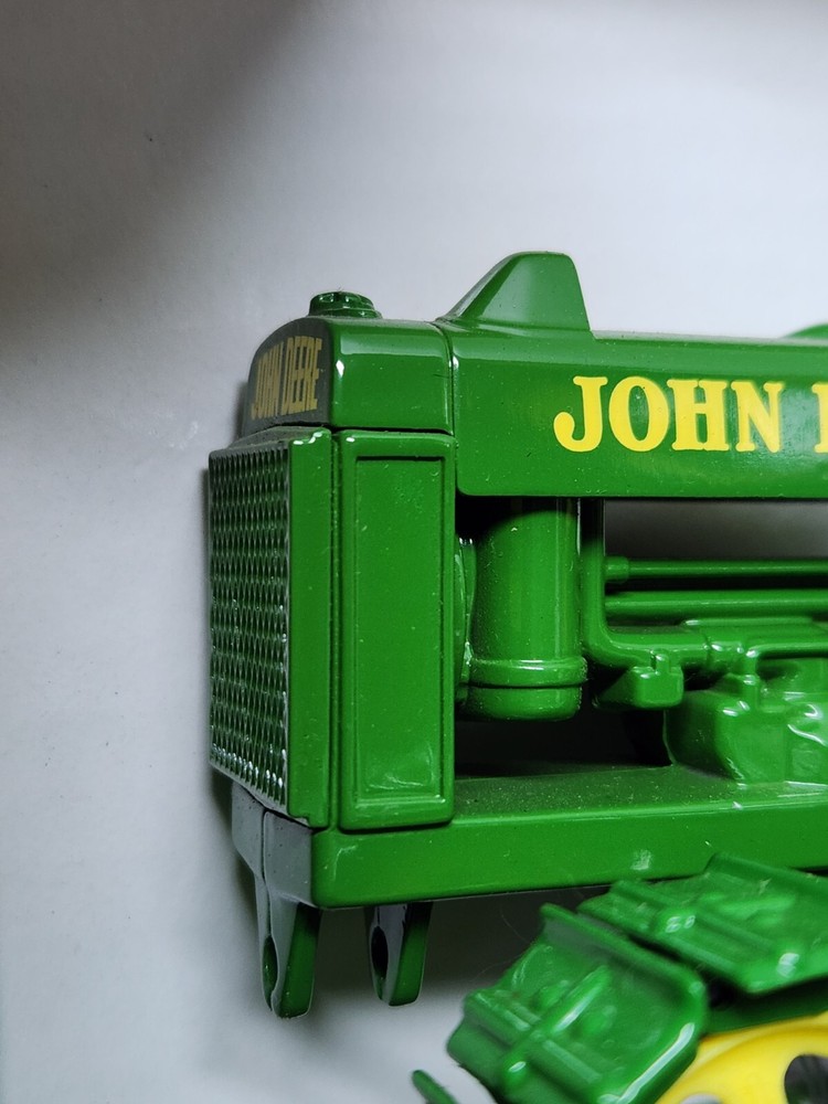 John Deere Limdeman Crawler By SpecCast 1/16 Scale