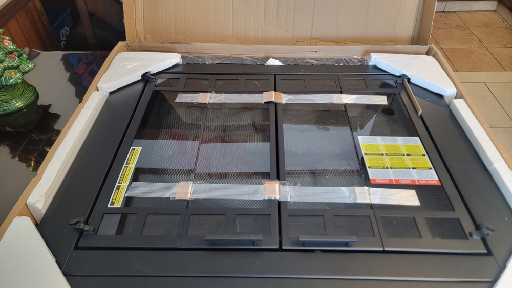 Uniflame Medium Glass Fireplace Doors with Screen