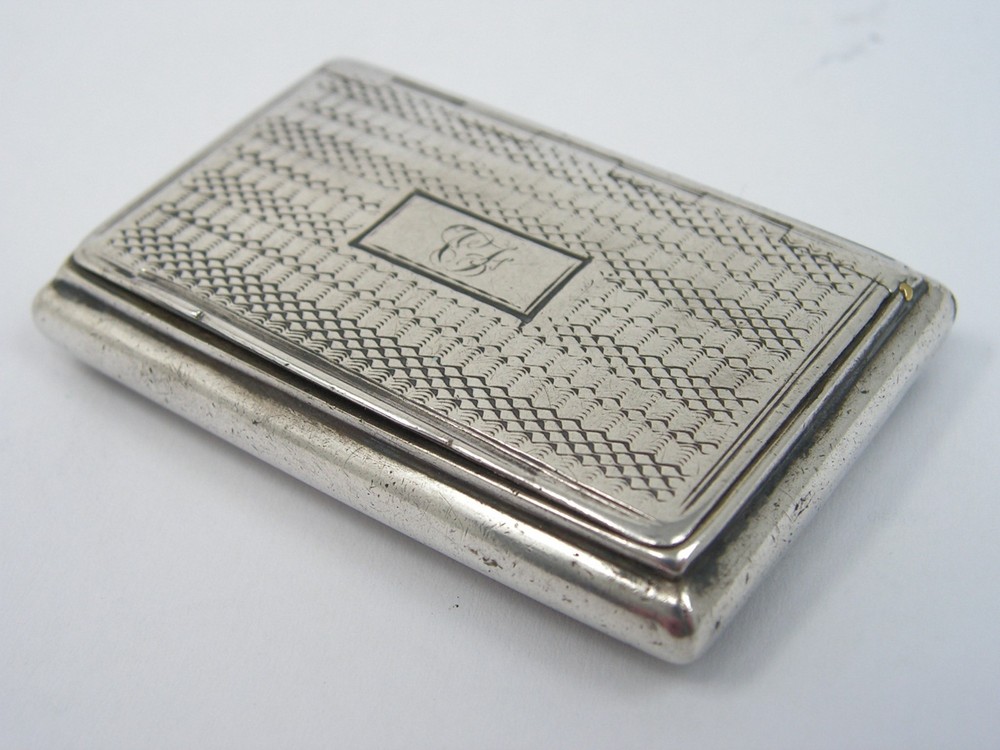 ANTIQUE WILLIAM IV THOMAS SHAW SOLID STERLING SILVER SNUFF PILL BOX 1835