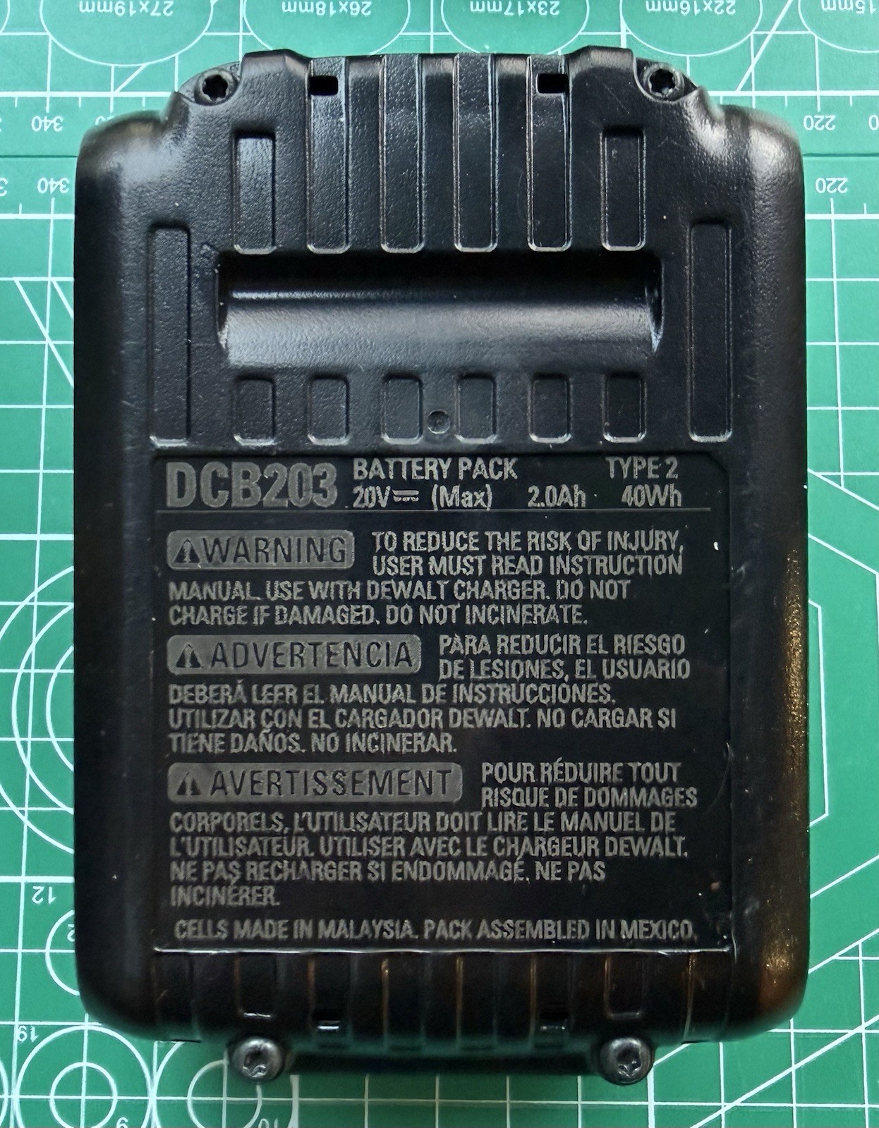 DEWALT-20V Pruner Shear KIT w/Battery, Charger & FREE TOOL BAG #DCPR320D1