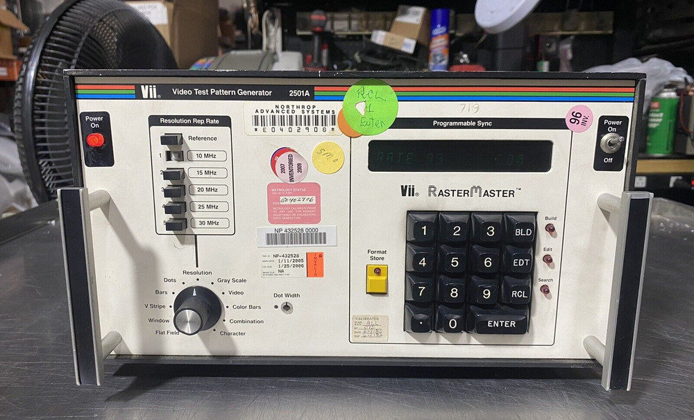 VII Video Test Pattern Generator 2501A Raster Master 2501A / Tested