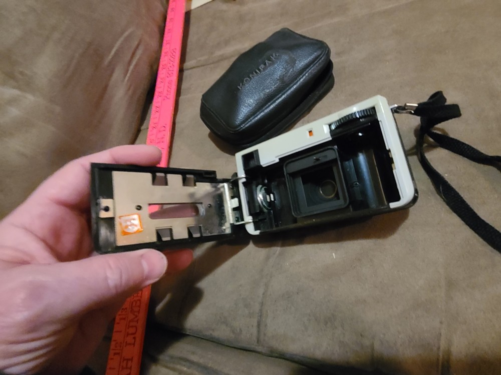 Sakura Pak 300 Camera with Case Untested
