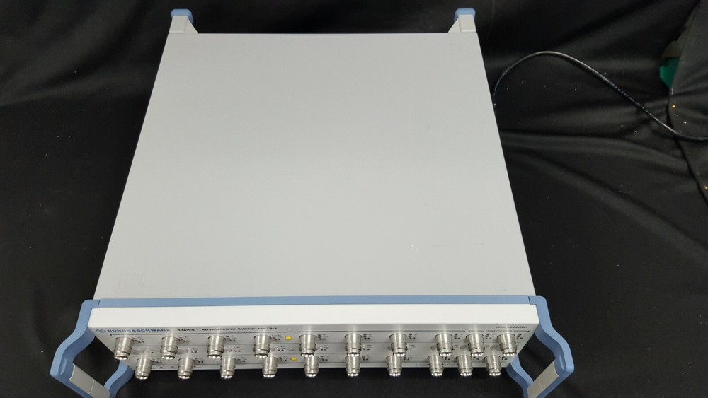 R&S CMWS: Advanced RF Switch Matrix for CMW500 (2248)