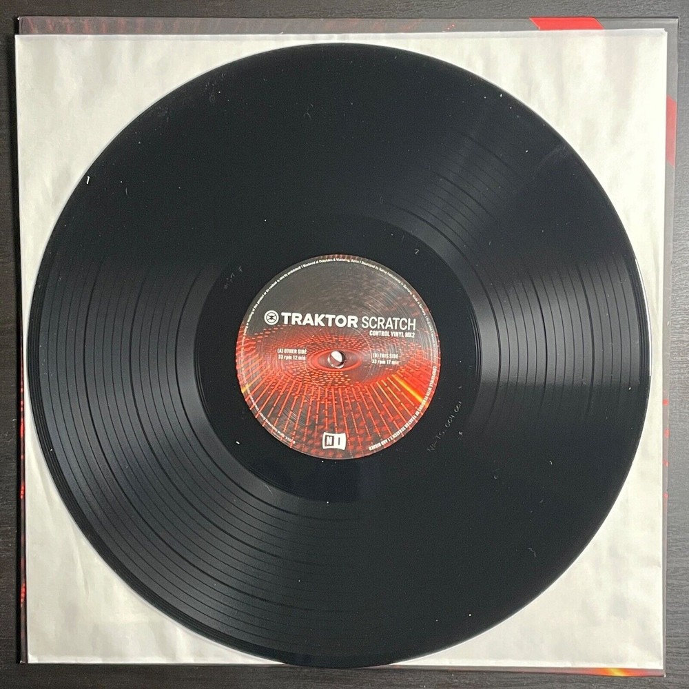 Native Instruments Traktor Scratch Pro Control Vinyl Mark 2 MK2 Black Record NM