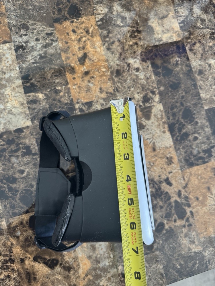 American Eagle Outfitters Mobile Phone Virtual Reality Headset
