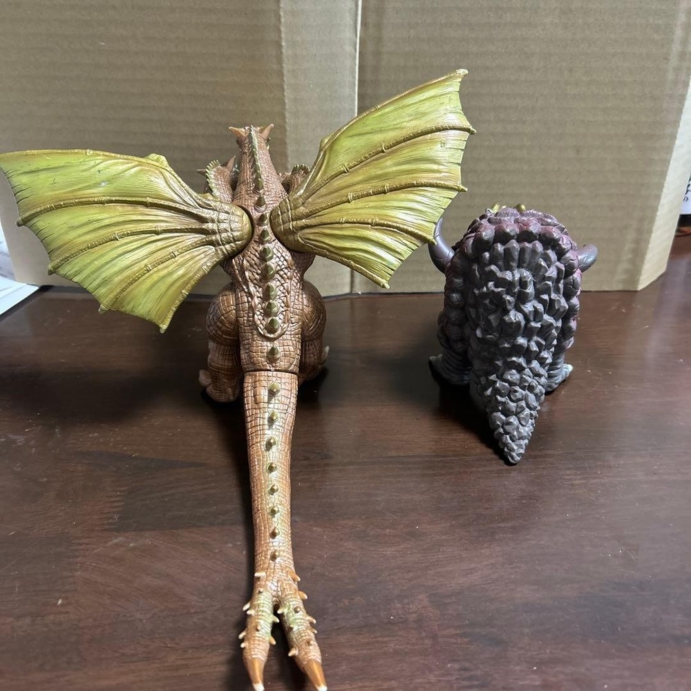 King Ghidorah Battra Figure Set