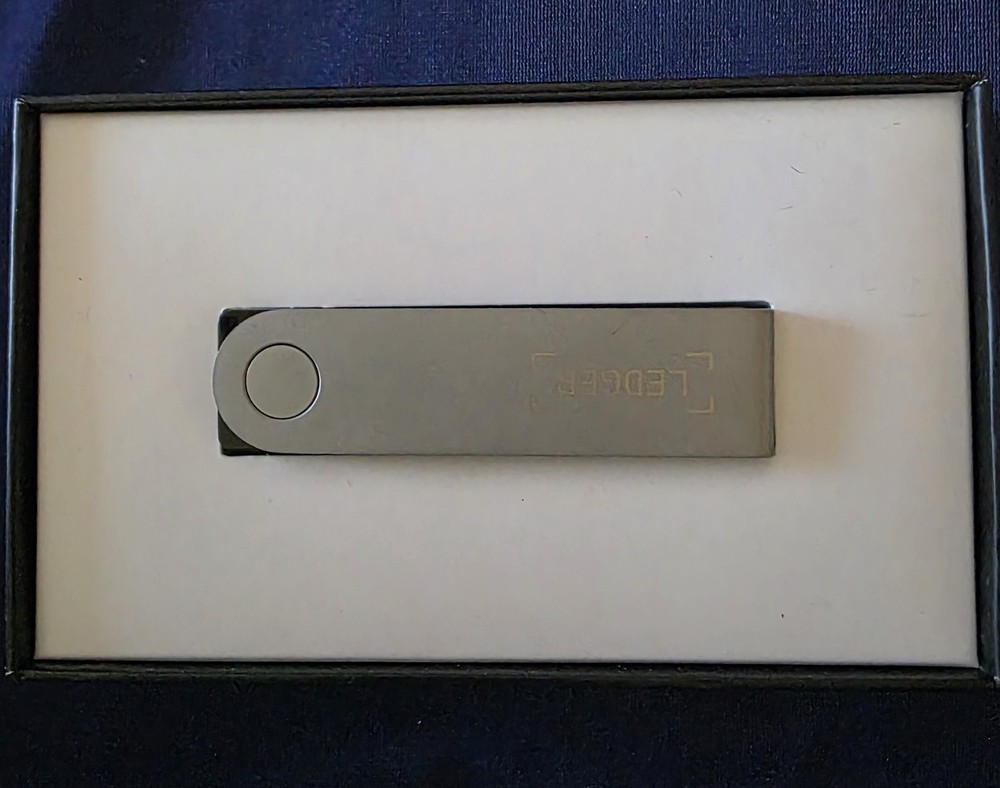 Ledger Nano X Crypto Hardware Wallet Bluetooth New Open Box