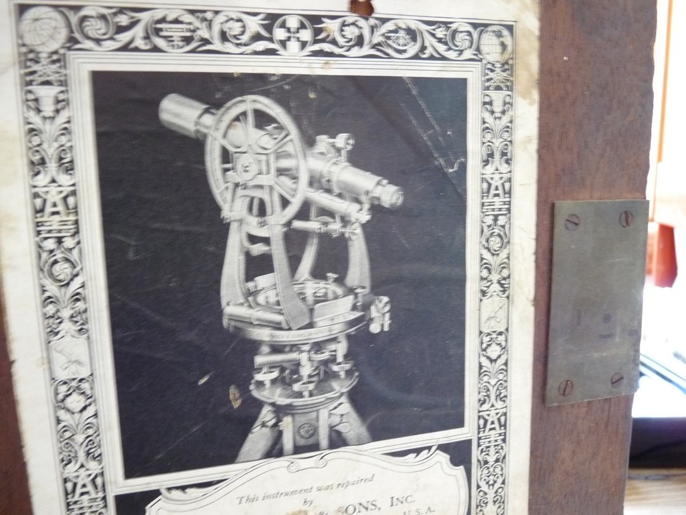 BERGER TRANSIT WITH COMPASS AND CASE 124