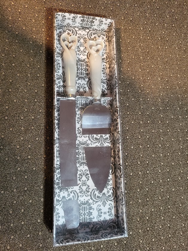 Wedding cake knife server unused in box