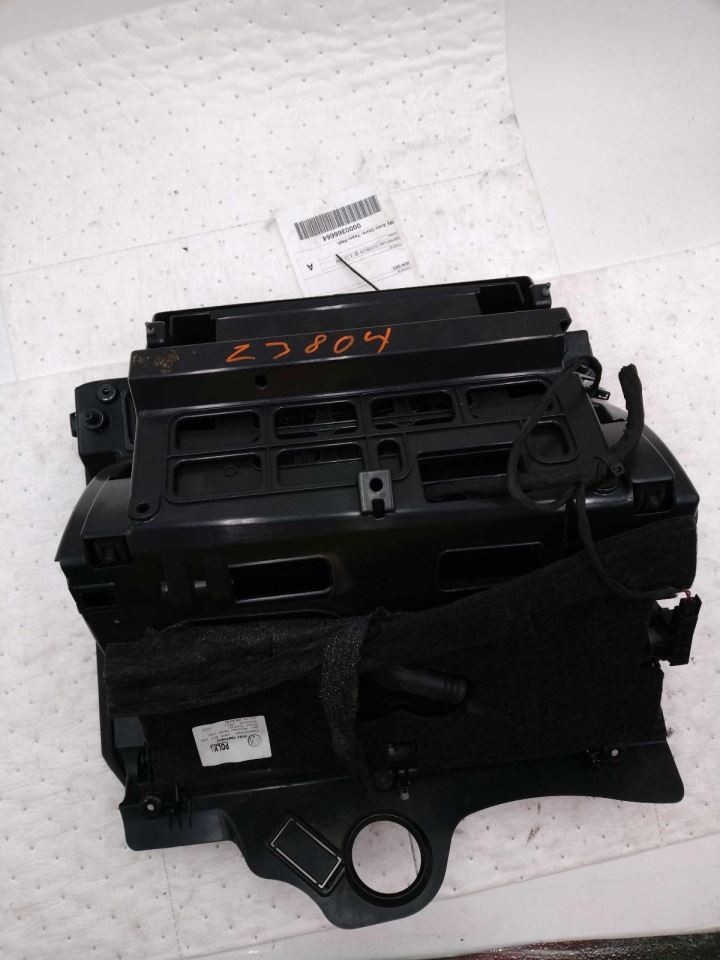 CC VOLKS 2012 Glove Box 631213