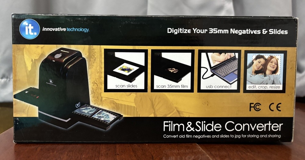 Innovative Technology 35mm Negative and Slide Converter to PC