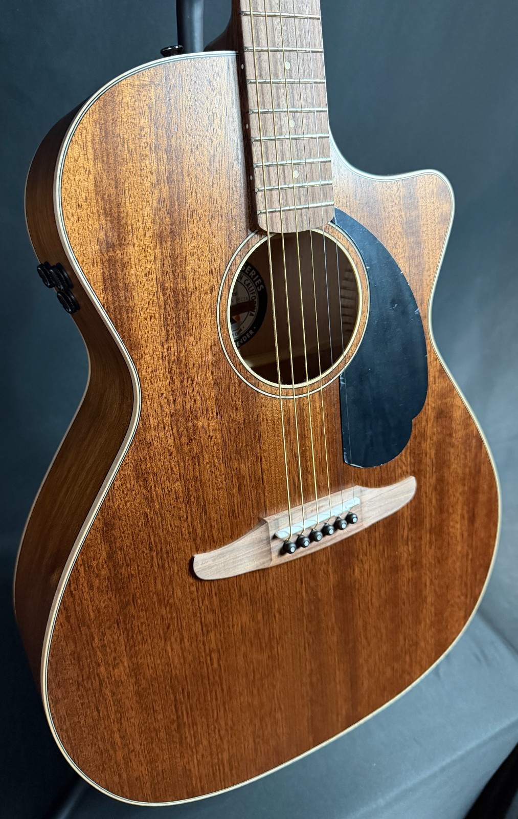 Fender Newporter Special Grand Auditorium Acoustic-Electric Guitar w/ Bag (061)