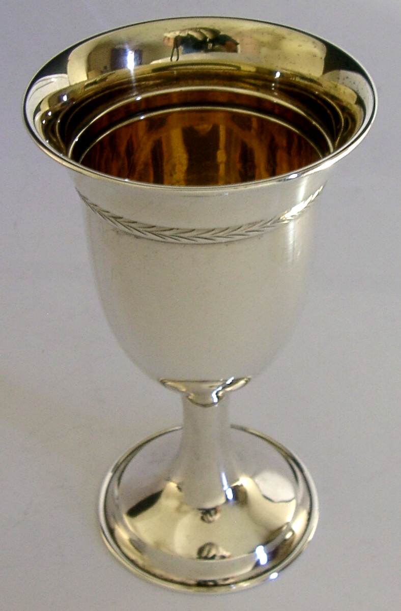 STYLISH MINT ENGLISH STERLING SILVER WINE GOBLET CHALICE CUP 1985 BARWARE