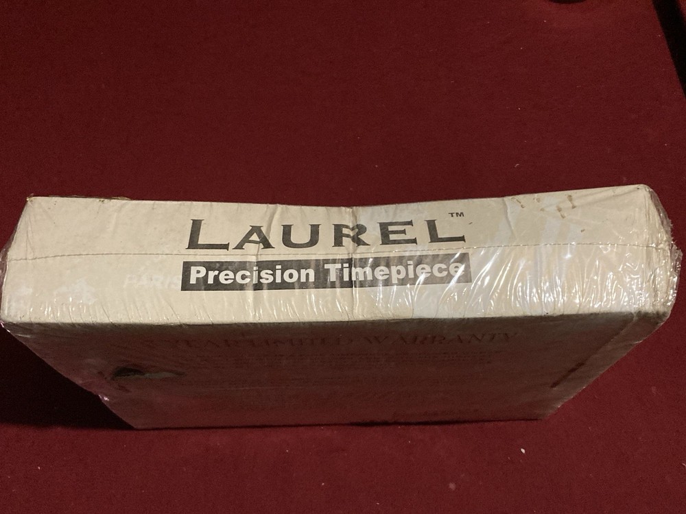 LAUREL PRECISION TIMEPIECE MANTLE CLOCK QUARTZ Last Supper Box Damage