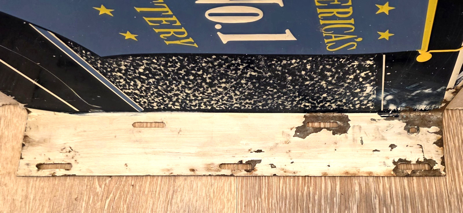 Rare vintage DELCO ** America's No. 1 BATTERY ** FLANGE SIGN - 6 volt gas oil