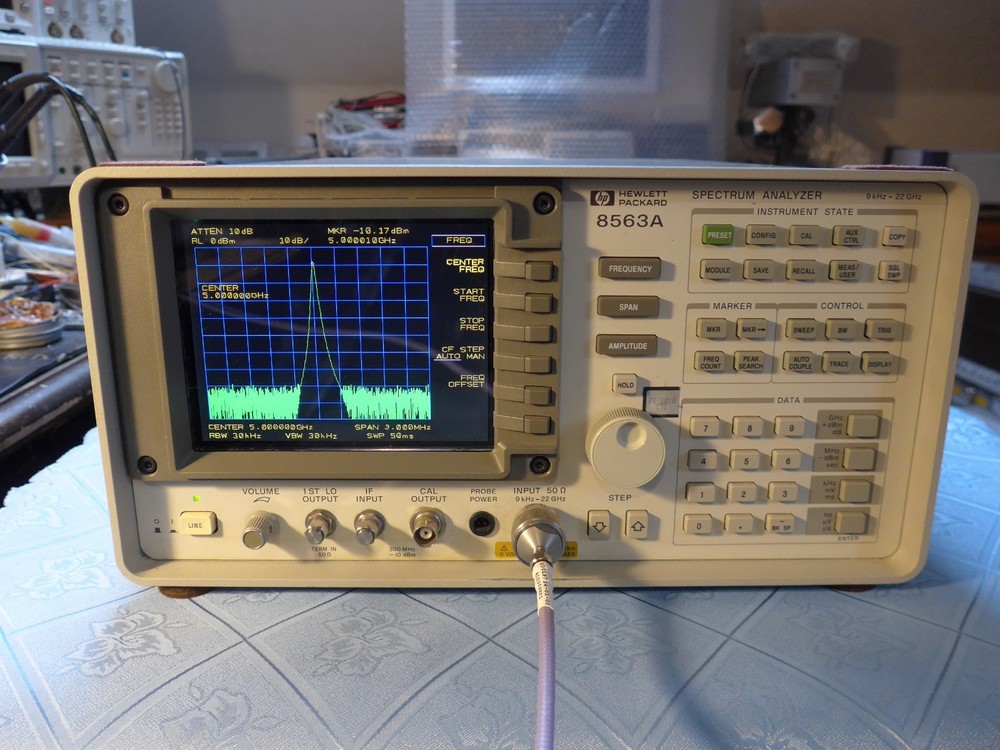 HP8563A Spectrum Analyzer 22.0GHz with new LCD