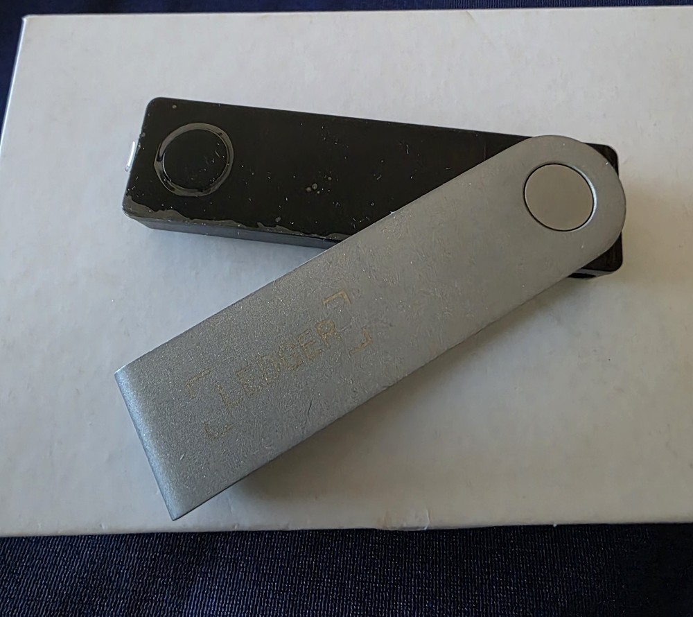 Ledger Nano X Crypto Hardware Wallet Bluetooth New Open Box