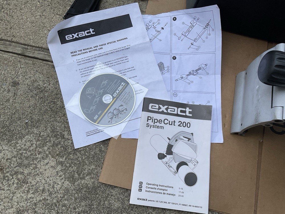 EXACT PIPE CUT 200 COMES WITH MANUAL ,4 PIPE CUT ROLLERS & CASE