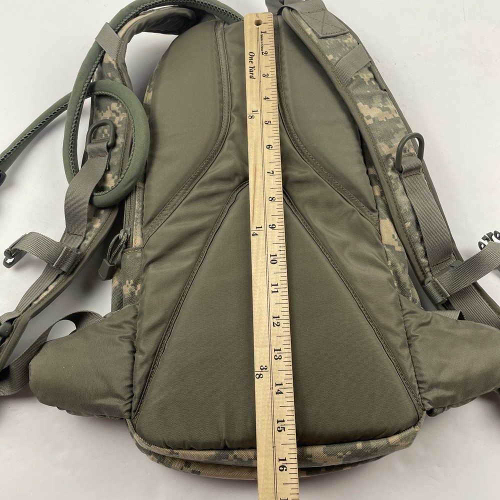Camelbak Maximum Gear Digital Camo Hydration Backpack With Bladder Hiking Bag