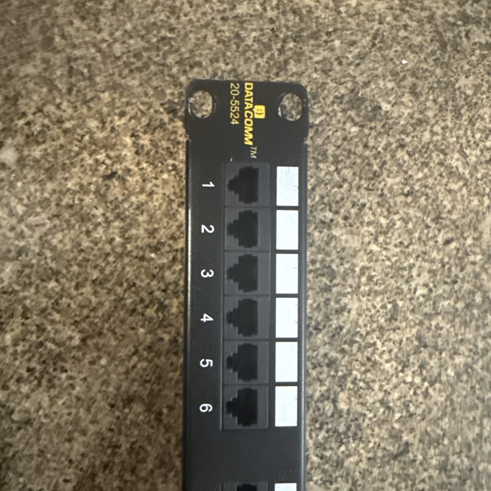 DataComm Electronics CAT5e 24 Port Patch Panel