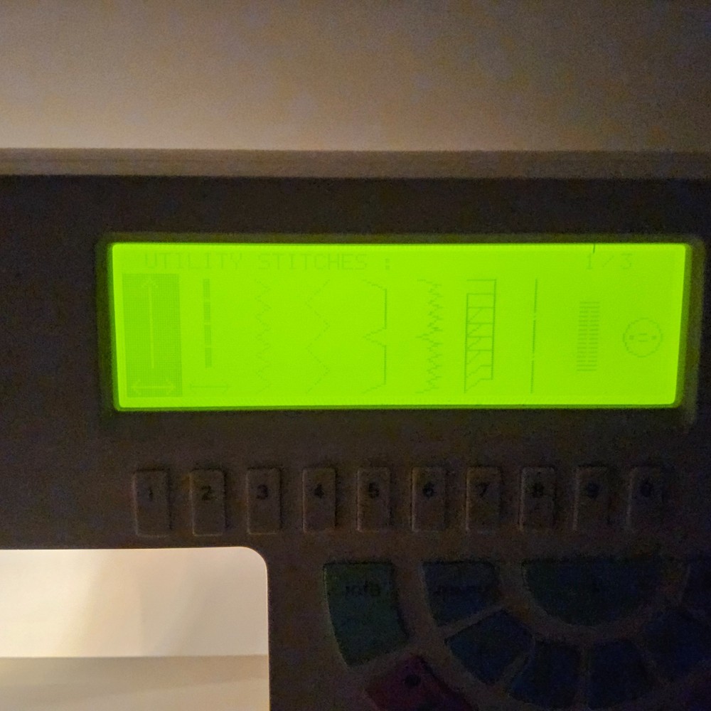 PFAFF Creative 7570 Sewing Embroidery Machine