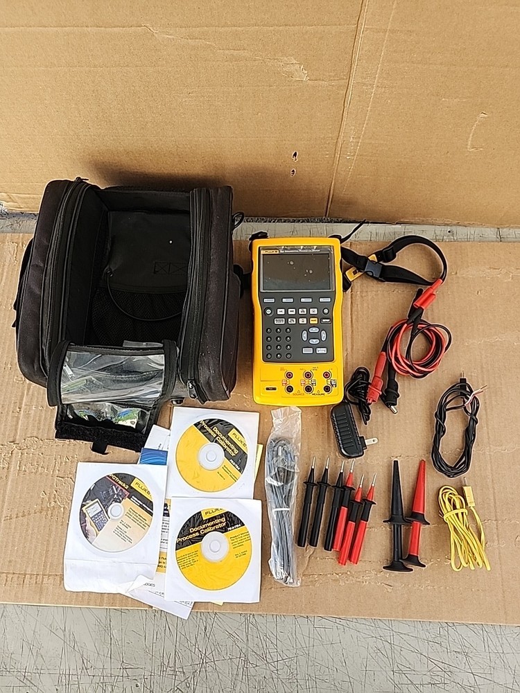 Fluke 754 Documenting Process Calibrator with HART Communication