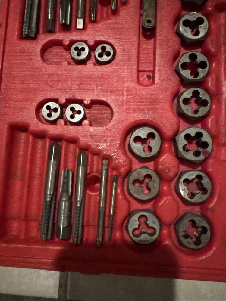 Mac Tools Tap and Die Tool Set with Case - PARTS ARE MISSING