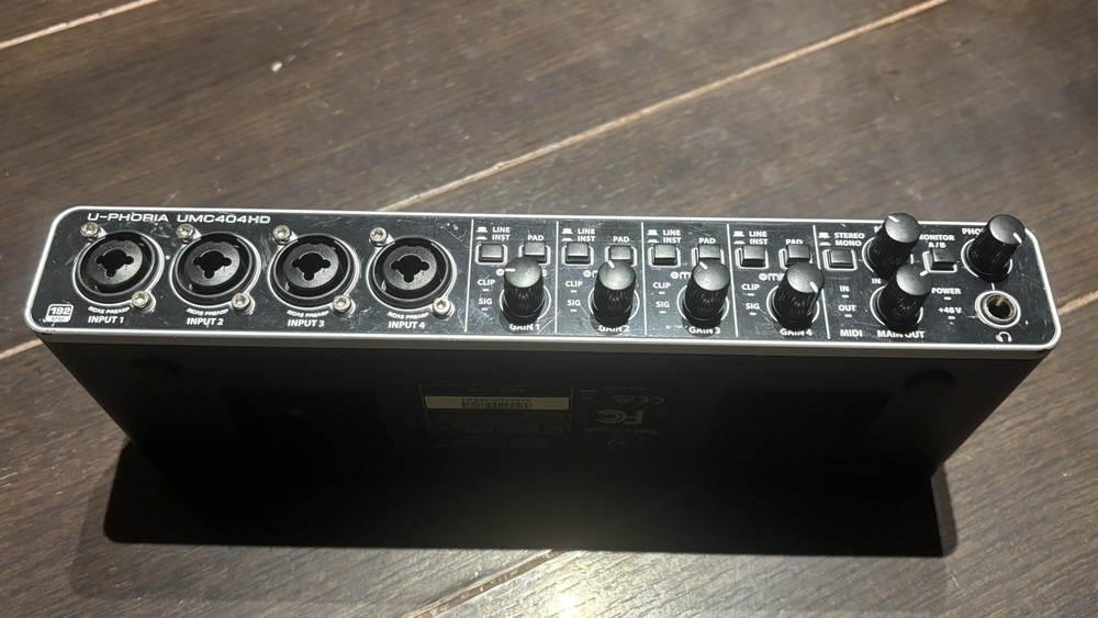Behringer UMC404HD - For Parts