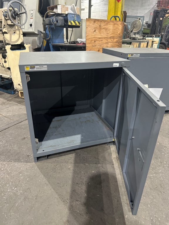 VIDMAR SINGLE DOOR TOP CABINETS